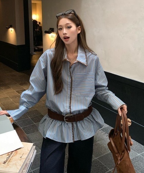 AVYL(アヴィル)の「ストライプフリルチュニックシャツ(シャツ/ブラウス・レディース・ブルー・M)」の14枚目の写真