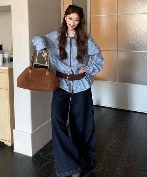 AVYL(アヴィル)の「ストライプフリルチュニックシャツ(シャツ/ブラウス・レディース・ブルー・M)」の15枚目の写真