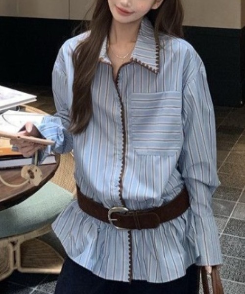 AVYL(アヴィル)の「ストライプフリルチュニックシャツ(シャツ/ブラウス・レディース・ブルー・M)」の13枚目の写真