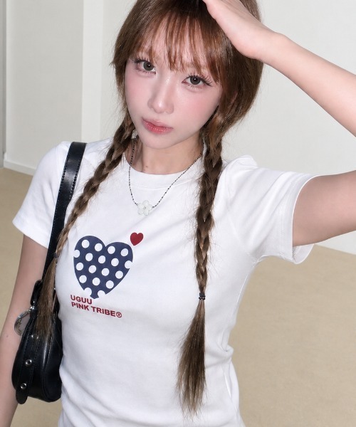 Achic(アシック)の「ドット柄ロゴプリントTシャツ(Tシャツ/カットソー・レディース・ホワイト/ホワイト系その他・M)」の2枚目の写真