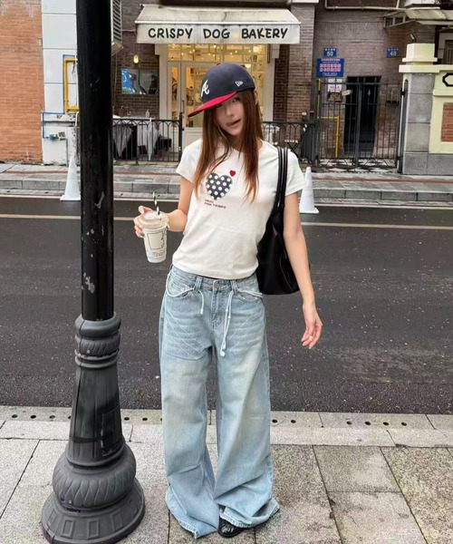 Achic(アシック)の「ドット柄ロゴプリントTシャツ(Tシャツ/カットソー・レディース・ホワイト/ホワイト系その他・M)」の4枚目の写真