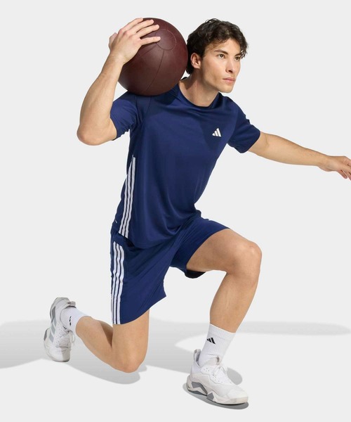adidas（アディダス）の「ワークアウト エッセンシャルズ ベース スリーストライプス Tシャツ / アディダス adidas（Tシャツ/カットソー・メンズ・ブルー・XX-LARGE/3XL/LARGE/MEDIUM/SMALL/X-LARGE/X-SMALL）」の5枚目の写真