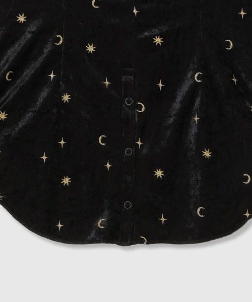 THINGS THAT MATTER(シングス ザット マター)の「STICKER PRINT VELOUR CAMISOLE / ステッカー プリント ベロア キャミソール(キャミソール・レディース・ブラック×レッド/ブラック×イエロー・FREE)」の22枚目の写真