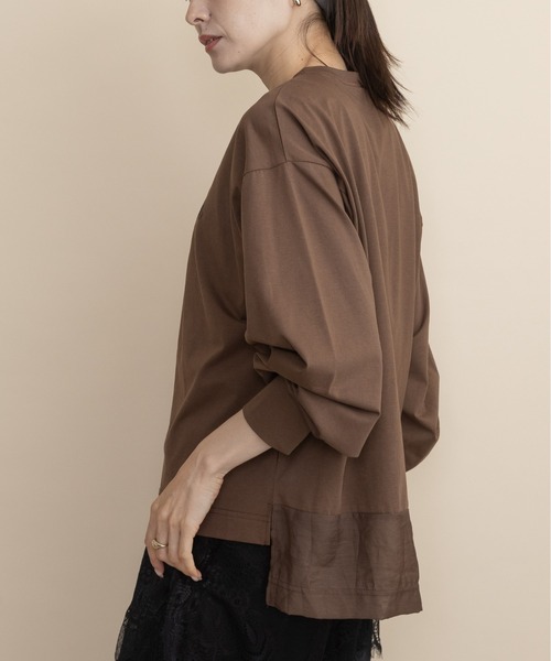 lodie(ロディ)の「胸ロゴモチーフ 異素材コンビ ロンT(Tシャツ/カットソー・レディース・ブラウン/ベージュ/チャコールグレー/ブラック・FREE)」の13枚目の写真