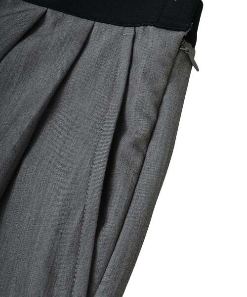 CONVERSE TOKYO(コンバーストウキョウ)の「WAIST LOGO WIDE SLACKS PANTS(スラックス・レディース・ブラック/ベージュ/グレー・FREE)」の7枚目の写真