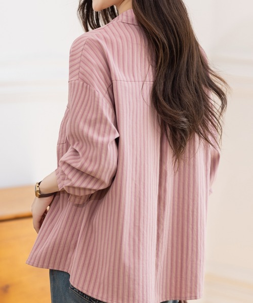 AMAJI(アマジ)の「ストライプ柄 長袖シャツ(シャツ/ブラウス・レディース・ライトピンク・SMALL/MEDIUM/LARGE/X-LARGE)」の3枚目の写真