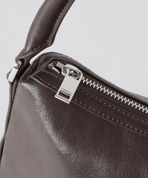 U by SPICK&SPAN（ユーバイスピックアンドスパン）の「STAND OIL/スタンドオイル Mushy Bag Mini（ハンドバッグ・レディース・ブラウン・FREE）」の16枚目の写真