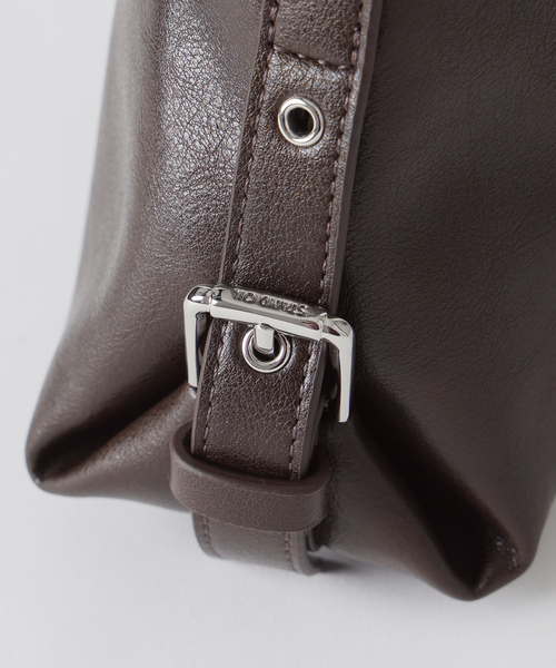 U by SPICK&SPAN（ユーバイスピックアンドスパン）の「STAND OIL/スタンドオイル Mushy Bag Mini（ハンドバッグ・レディース・ブラウン・FREE）」の7枚目の写真
