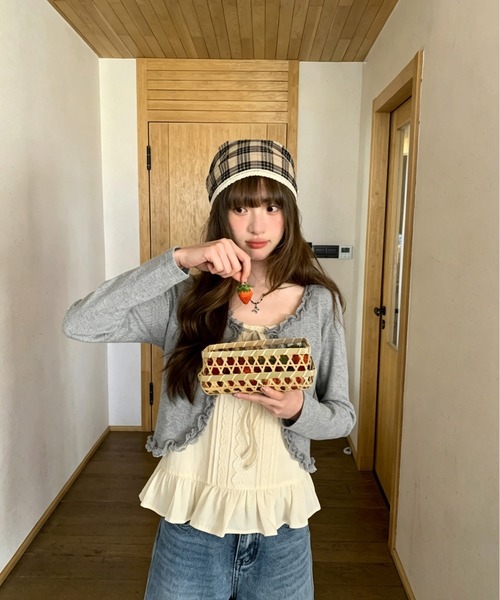 GEMEDA（ジェメダ）の「可愛いセットアップ/ギャザーデザインカーディガン×キャミソール（セットアップ・レディース・グレー/ブラック・M）」の8枚目の写真