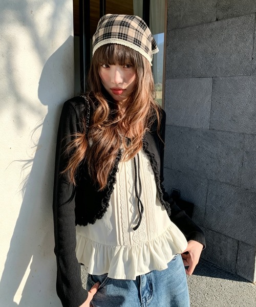 GEMEDA（ジェメダ）の「可愛いセットアップ/ギャザーデザインカーディガン×キャミソール（セットアップ・レディース・グレー/ブラック・M）」の12枚目の写真