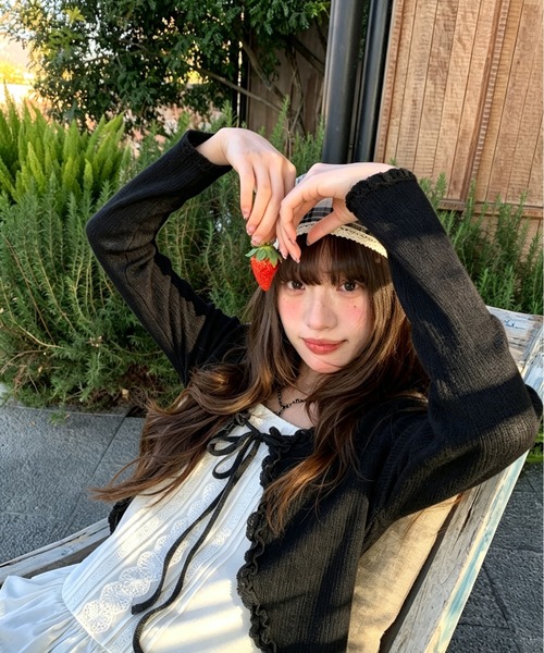 GEMEDA（ジェメダ）の「可愛いセットアップ/ギャザーデザインカーディガン×キャミソール（セットアップ・レディース・グレー/ブラック・M）」の15枚目の写真