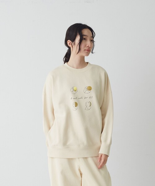 conges payes ADIEU TRISTESSE(コンジェ ペイエ アデュートリステス)の「《ナガノチサトさんコラボ》裏毛プルオーバー(スウェット・レディース・グレー系その他/ベージュ系その他/ベージュ・FREE)」の4枚目の写真