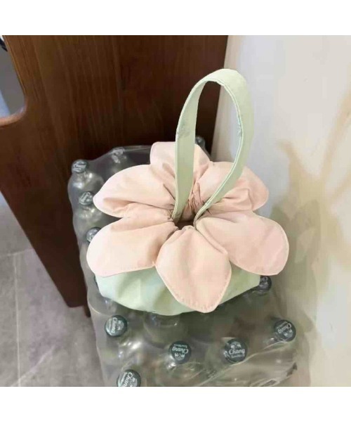 tone(トーン)の「【88eighty-eight】フラワーリボンCUTEカラフル巾着ハンドバッグ【import】(MA)(ハンドバッグ・レディース・レッド/グリーン・FREE)」の10枚目の写真