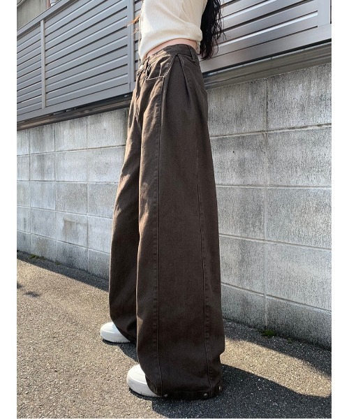 anyonemore(エニワンモア)の「裾スナップボタンサイドタックワイドパンツ(その他パンツ・レディース・ブラック/ブラウン・SMALL/MEDIUM)」の1枚目の写真