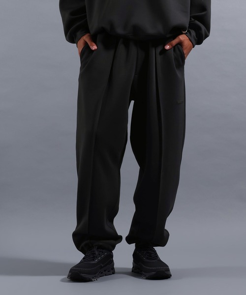 NUMERALS（ヌメラルズ）の「[NUMERALS]NO WORRIES CENTER CREASE JERSY PANTS（その他パンツ・メンズ・ブラック/グレー・LARGE/MEDIUM）」の2枚目の写真