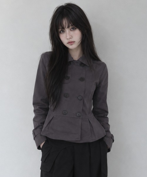 Aelina(エリナ)の「レギュラーカラーダブルブレストウエスト絞りジャケット(トレンチコート・レディース・チャコールグレー/ベージュ/ブラック・FREE)」の1枚目の写真