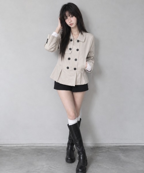 Aelina(エリナ)の「レギュラーカラーダブルブレストウエスト絞りジャケット(トレンチコート・レディース・チャコールグレー/ベージュ/ブラック・FREE)」の13枚目の写真
