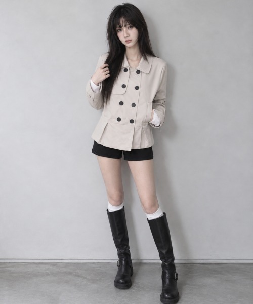 Aelina(エリナ)の「レギュラーカラーダブルブレストウエスト絞りジャケット(トレンチコート・レディース・チャコールグレー/ベージュ/ブラック・FREE)」の12枚目の写真