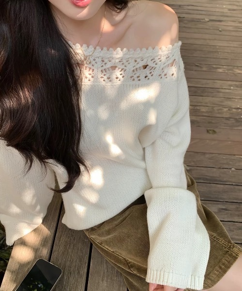Alvia(アルビア)の「オフショルダーニット(ニット/セーター・レディース・ホワイト/ブラック・M)」の14枚目の写真