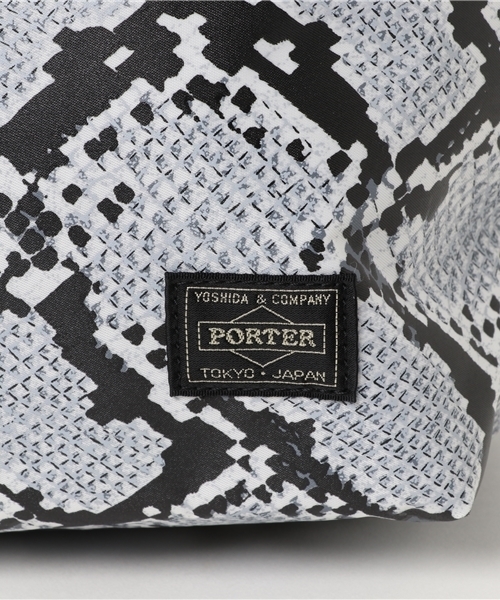 HEAD PORTER(ヘッドポーター)の「PYTHON/SHOPPING BAG (L)(トートバッグ・メンズ・アニマル・FREE)」の4枚目の写真