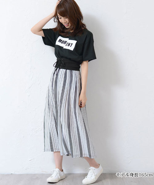 GeeRA（ジーラ）の「ベルト付Ｔシャツ（Tシャツ/カットソー・レディース・オフホワイト/ブラック系その他/ブラック/ホワイト系その他/オレンジ/ピンク・LARGE/MEDIUM）」の17枚目の写真