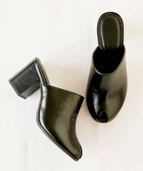 A part by(アパートバイ)の「オープントゥヒールサボ 785434(サンダル・レディース・ブラック/ベージュ・MEDIUM/LARGE)」の1枚目の写真