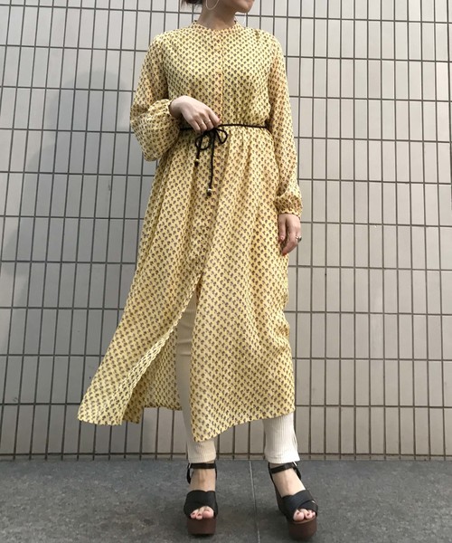 archives(アルシーヴ)の「リブスリットレギンス(その他パンツ・レディース・オフホワイト/ブラック/ベージュ・MEDIUM)」の5枚目の写真