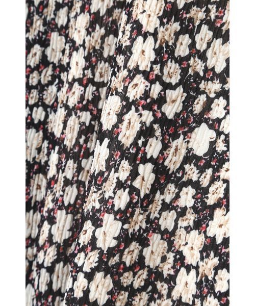 N.（N. Natural Beauty Basic）（エヌエヌナチュラルビューティーベーシック）の「フラワープリントプリーツマキシワンピース（ワンピース・レディース・ブラック/グリーン系その他・MEDIUM）」の4枚目の写真