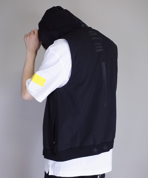 rovtski（ロフトスキー）の「SPIRITUAL HOOD VEST（ベスト・メンズ・ブラック・MEDIUM/LARGE）」の2枚目の写真