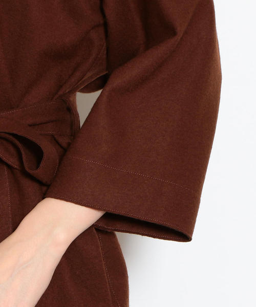 green label relaxing（グリーンレーベルリラクシング）の「KFC  アッシュクW ベルテッド Vネック ワンピース（ワンピース・レディース・ブラウン/ブラック・FREE）」の9枚目の写真