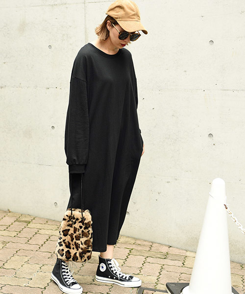 coca(coca)(コカ)の「ポケット付きスウェットワンピース(ワンピース・レディース・カーキ/ネイビー/ピンク/ブラック/ホワイト/マスタード/ブラウン/パープル・ONE SIZE)」の11枚目の写真