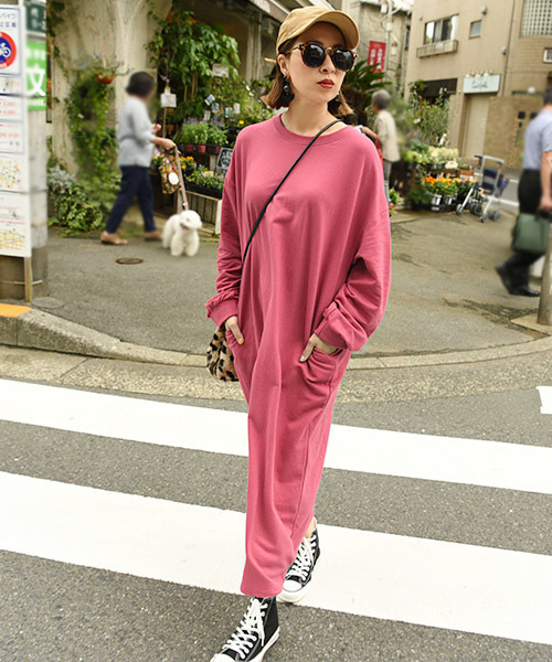 coca(coca)(コカ)の「ポケット付きスウェットワンピース(ワンピース・レディース・カーキ/ネイビー/ピンク/ブラック/ホワイト/マスタード/ブラウン/パープル・ONE SIZE)」の14枚目の写真