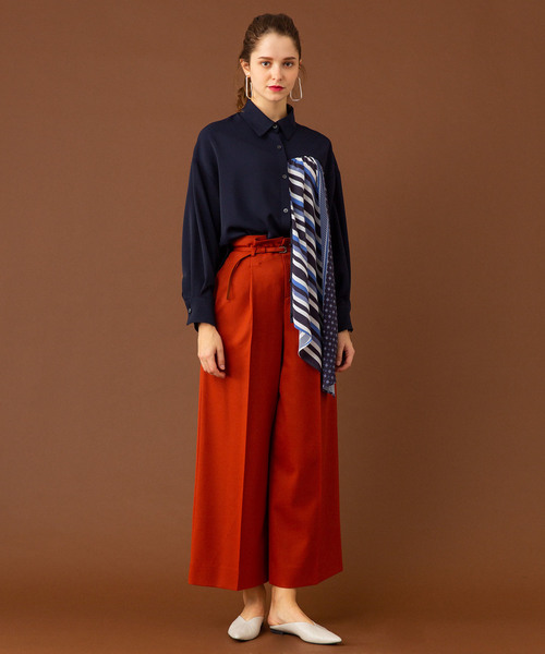 UNITED TOKYO（ユナイテッドトウキョウ）の「スカーフパターンヘムブラウス（シャツ/ブラウス・レディース・ネイビー/オレンジ・1）」の7枚目の写真