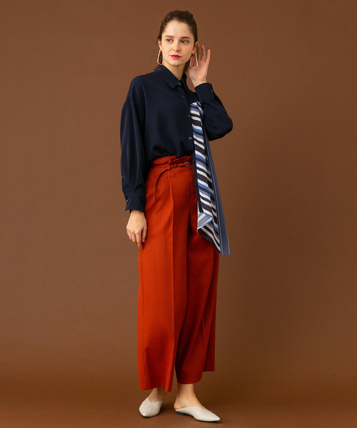 UNITED TOKYO（ユナイテッドトウキョウ）の「スカーフパターンヘムブラウス（シャツ/ブラウス・レディース・ネイビー/オレンジ・1）」の9枚目の写真