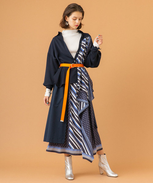 UNITED TOKYO（ユナイテッドトウキョウ）の「スカーフパターンヘムブラウス（シャツ/ブラウス・レディース・ネイビー/オレンジ・1）」の18枚目の写真