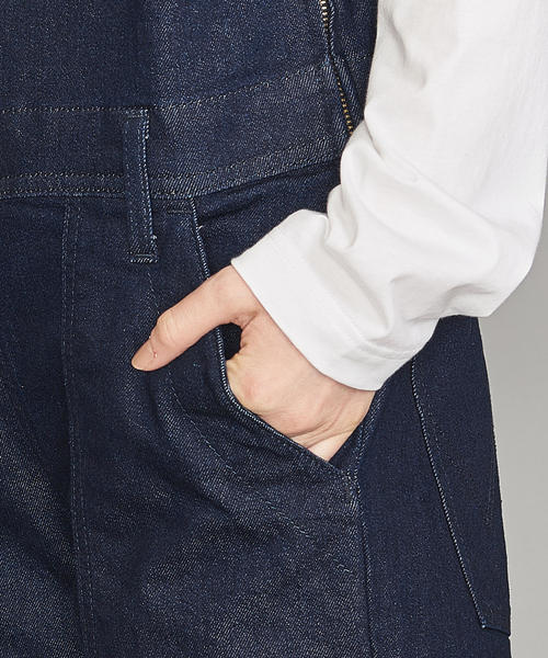 Wrangler(ラングラー)の「<Wrangler>フレアデニムオーバーオール(サロペット/オーバーオール・レディース・ネイビー・MEDIUM)」の14枚目の写真