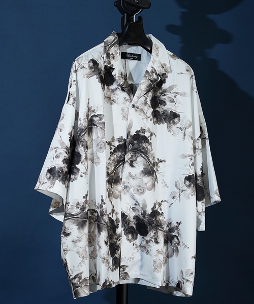 unrelaxing（アンリラクシング）の「ビッグシルエット総柄開襟アロハシャツ（シャツ/ブラウス・メンズ・グレー/レッド/グリーン/ラベンダー/その他3/グレー系その他/ブラック×レッド/ブラック系その他3/ブラック系その他6/ブラック系その他4/ホワイト系その他2/ホワイト系その他/ホワイト系その他4/ブラック系その他5/ブラック×パープル/その他/ブラック系その他2/ホワイト/その他2/ブラック/ダークネイビー/ブラック×ブルー/その他4/その他5/その他1/M/U/D/J/R/Z/E/K/S/N/V/B/P/X/A/H/L/T/F/ホワイト×ブラック/O/W/G/C/ホワイト系その他3/I/Q/Y/ブラック×ホワイト/ネイビー/ホワイト×パープル/ピンク系その他/ブラック系その他7/その他8/その他7/その他6/ブラック系その他/チェリーレッド/ライトグレー/ライトブルー/モカ/ダークオリーブ/エメラルドブルー/ダークアッシュ/クリアブラウン/アッシュブラウン/ライトホワイト/ダークブルー/チョコ/ライトグリーン/マルチ/グリーン系その他/ライトカーキ/ホワイト×レッド/ホワイト×ブルー/クリアグリーン/クリアブルー/ワインレッド/パイソン/ブラック×ブラック/カーキブラウン/ブラックミックス/ブルーグラス/アーミー/スモークピンク/その他11/その他13/その他14/コバルトブルー/ウィート/チャコールグレー×ブラック/ダークブラック/ライトブラック/その他12/その他10/レオパード/ライトピンク/ケリーグリーン/ブルー系その他/その他9/アクア/White/グレー系その他2/Black/その他34/その他35/その他24/その他25/その他28/その他29/その他30/その他31/その他32/その他33/その他27/カーキ系1/カーキ系2/カーキ系3/グリーン系1/グリーン系2/ブラック系6/ブラック系7/ホワイト系6/ブラック系1/ブラック系2/ブラック系3/ブラック系4/ブラック系5/オレンジ系1/ホワイト系1/ホワイト系2/ホワイト系3/ホワイト系4/ホワイト系5/ピンク系2/ピンク系3/レッド系1/レッド系2/レッド系3/レッド系4/イエロー系1/イエロー系2/イエロー系3/イエロー系4/イエロー系5/ピンク系1/パープル系3/パープル系4/パープル系5/パープル系6/パープル系7/パープル系8/パープル系1/パープル系2/その他20/その他26/その他21/その他22/ブルー系7/ブルー系8/ブルー系9/グリーン系9/ブルー系1/ブルー系2/ブルー系3/ブルー系5/ブルー系6/グリーン系3/グリーン系4/グリーン系5/グリーン系6/グリーン系7/グリーン系8/ベージュ系4/ベージュ系5/ベージュ系6/ベージュ系7/ベージュ系8/ブラック系9/ブラウン系1/ブラウン系2/ベージュ系1/ベージュ系2/ベージュ系3/ブラック系8/ホワイト系7/ホワイト系8/ブルー系4/スミクロ/ダークグリーン系1/ダークグリーン系/ふじ色系1/ホワイト×グレー/アイボリー/カーキ系7/ホワイト系9/ブラック×グレー/ホワイト系その他5/ホワイト系その他6/アイボリー系4/オリーブ系/ホワイト×ピンク/ブラック×ピンク/アッシュグレー/ライトグレー系1/ブルー/レッド系5/クリアブラック/ベージュ系その他7/インディゴブルー/スカイブルー系6/パープル/グレー系1/ダークブラウン/ピンク系4/ピンク系5/イエロー系6/イエロー系7/ネイビー系5/カーキ系8/ライトグリーン系/ダークグリーン系3/カーキ系4/アイボリー系1/アイボリー系2/ダークグリーン系2/ブラック系/ブルー系その他3/ブルー系その他4/ブルー系その他5/ホワイト系/グレー系その他3/グリーン系その他2/ブルー系その他2/ホワイト系その他7/その他18/その他19/その他16/その他17/ホワイト×カーキブラウン/その他15/アニマル/ホワイト×グリーン/ブラウン系3/ナチュラル/ベージュ系その他3/クリーム/アイボリー系3/カーキ系6/イエロー系その他/ホワイト×ライトグレー/グレー系その他7/ベージュ系その他/ベージュ系その他4/スカイブルー系・FREE/MEDIUM）」の9枚目の写真