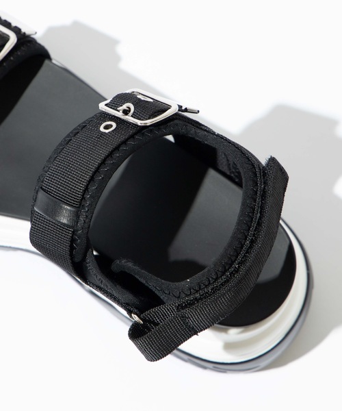 WEGO（ウィゴー）の「WEGO/ハトメベルトスポーツサンダル（サンダル・レディース・ブラック/ベージュ・MEDIUM/LARGE）」の8枚目の写真