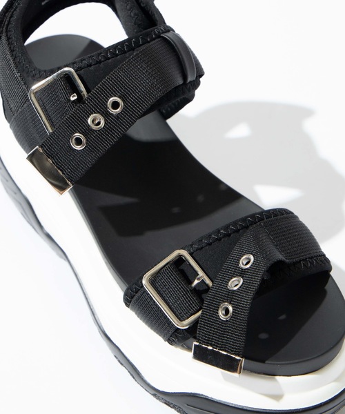 WEGO（ウィゴー）の「WEGO/ハトメベルトスポーツサンダル（サンダル・レディース・ブラック/ベージュ・MEDIUM/LARGE）」の11枚目の写真