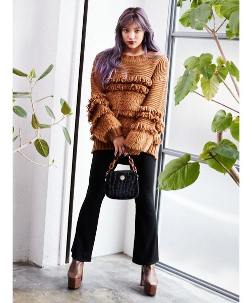 EVRIS(エヴリス)の「ローピングヤーンMIXシャギーニットプルオーバー(ニット/セーター・レディース・ブラック/ベージュ/グリーン・FREE)」の5枚目の写真