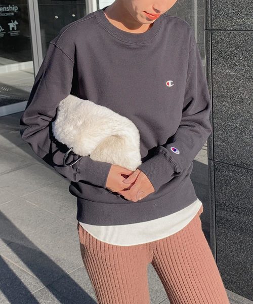 Champion（チャンピオン）の「[Champion]チャンピオンクルーネックスウェットトップス（スウェット・レディース・ホワイト/グレー/ブラック/ネイビー/オリーブ/ベージュ系その他/チャコール/オレンジ/ベージュ/モスグリーン/レンガ・L/M）」の14枚目の写真