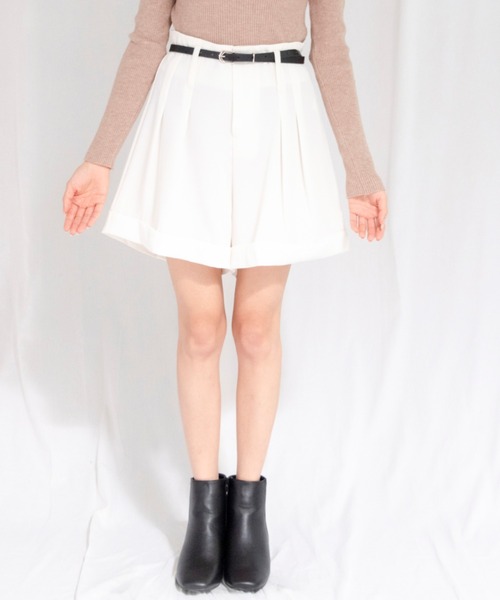 yuue' ( wear )(ユーイ)の「ナローベルト付きフレアショートパンツ(その他パンツ・レディース・ブラック/ホワイト・S/L/M)」の12枚目の写真