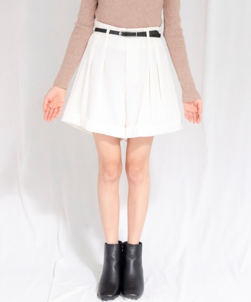 yuue' ( wear )(ユーイ)の「ナローベルト付きフレアショートパンツ(その他パンツ・レディース・ブラック/ホワイト・S/L/M)」の14枚目の写真