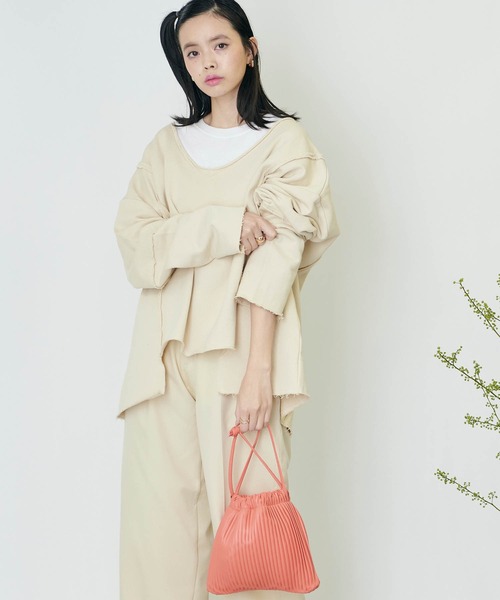 forksy.（フォルクシー）の「【forksy.】 オーバーサイズ カットオフスウェットVネックプルオーバー（スウェット・レディース・パープル/ダークグレー/ベージュ系その他/グリーン系その他・FREE）」の13枚目の写真