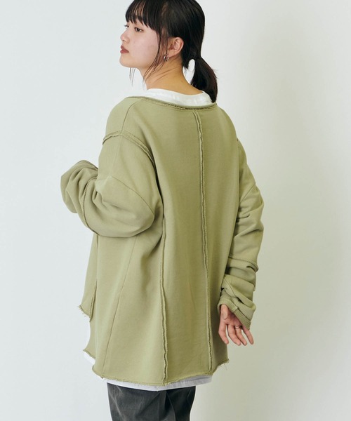 forksy.（フォルクシー）の「【forksy.】 オーバーサイズ カットオフスウェットVネックプルオーバー（スウェット・レディース・パープル/ダークグレー/ベージュ系その他/グリーン系その他・FREE）」の22枚目の写真
