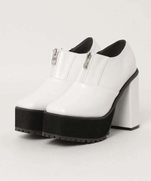 chumchum(チャムチャム)の「スクエアバルキーパンプス(センタージップ)(パンプス・レディース・ブラック/ブラック系その他2/ホワイト・S/M/L/LL)」の2枚目の写真