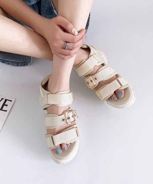 Shoes in Closet(シューズインクローゼット)の「軽量厚底ボリュームソール ベルクロ バックル スポーツサンダル 7486(サンダル・レディース・アイボリー/ベージュ/ブラック×ホワイト/ブラック×ブラック/ブラウン系その他/ライトベージュ/ピンクベージュ・M/LL/XS/S/L/3L)」の17枚目の写真