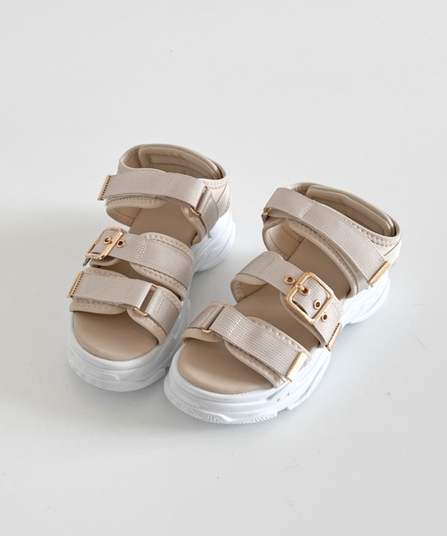 Shoes in Closet（シューズインクローゼット）の「軽量厚底ボリュームソール ベルクロ バックル スポーツサンダル 7486（サンダル・レディース・アイボリー/ベージュ/ブラック×ホワイト/ブラック×ブラック/ブラウン系その他/ライトベージュ/ピンクベージュ・M/LL/XS/S/L/3L）」の18枚目の写真