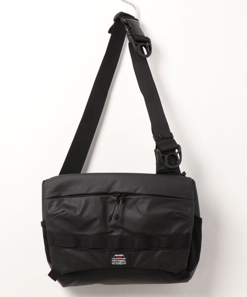 MAKAVELIC（マキャベリック）の「/MAKAVELIC/TRUCKS RAISE SHOULDER BAG（ショルダーバッグ・メンズ・ネイビー/ブラック・FREE）」の2枚目の写真