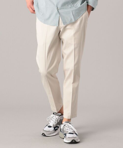 SHIPS(シップス)の「【No tie, but smartness.】SHIPS: 《ストレッチ》コードレーン イージーパンツ(チノパンツ・メンズ・ネイビー/グレー/ナチュラル・SMALL/MEDIUM/LARGE/X-LARGE)」の1枚目の写真